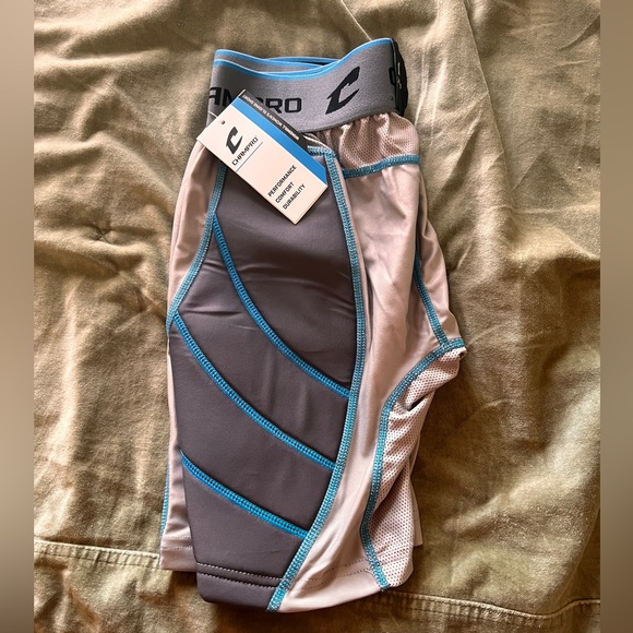 Softball sliding shorts - Picture 2 of 2